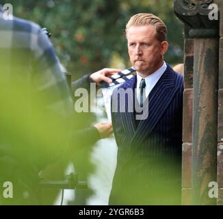 Comedian Jimmy Carr Debütalfilm Fackham Hall filmt in Thornton Hough, Wirral Stockfoto