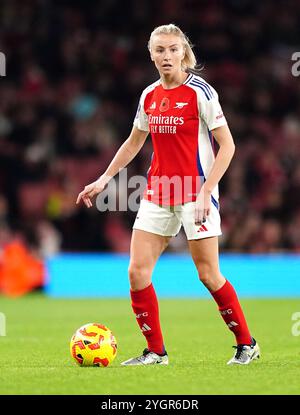 Leah Williamson von Arsenal im Emirates Stadium in London beim Spiel der Barclays Women's Super League. Bilddatum: Freitag, 8. November 2024. Stockfoto