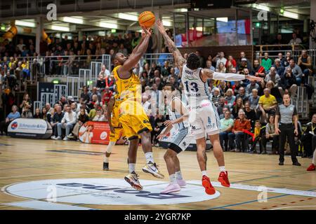 #, GER, Bozic Estriche Ritter Kirchheim vs. Eisbaeren Bremerhaven, BARMER 2. Basketball-Bundesliga, 8. Spieltag, Saison 2024/2025, 08.11.2024, Foto: Eibner-Pressefoto/Nina Sander Stockfoto