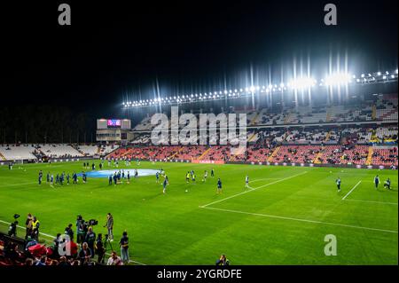 Madrid, Madrid, Spanien. November 2024. Eine allgemeine Ansicht des Stadions vor dem Fußballspiel La Liga EA Sports 2024/25 zwischen Rayo Vallecano und UD Las Palmas im Estadio de Vallecas am 8. November 2024 in Madrid. (Kreditbild: © Alberto Gardin/ZUMA Press Wire) NUR REDAKTIONELLE VERWENDUNG! Nicht für kommerzielle ZWECKE! Stockfoto