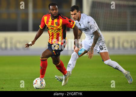 Lecce, Italien. November 2024. Le29 und Empoli stricker Pietro Pellegri (9 Empoli FC) in Aktion während des Serie A Enilive Fußballspiels zwischen US Lecce und Empoli FC im Via del Mare Stadium in Lecce, Italien, Freitag, 8. November 2024. (Bild: © Giovanni Evangelista/LaPresse) Bild: LaPresse/Alamy Live News Stockfoto