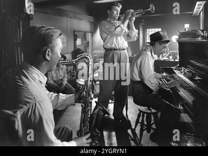 KIRK DOUGLAS und HOAGY CARMICHAEL in einer Szene von JUNGEN MANN MIT HORN 1950 Regisseur MICHAEL CURTIZ Buch DOROTHY BAKER Drehbuch CARL FOREMAN und EDMUND H. NORTH Music RAY HEINDORF Warner Bros Stockfoto