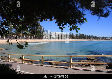 Küstenweg vom Shelly Beach zum Manly Beach, Sydney Australien, teure Häuser in der Nähe des Manly Beach Stockfoto