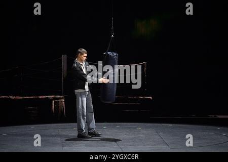 "La Haine - Jusqu'ici rien n'a changé" : Mathieu Kassovitz Continue à quesner le présent dans une comédie musicale enthousiasmante Stockfoto