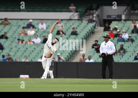 MELBOURNE AUSTRALIEN. November 2024. Im Bild: India Batter Prasidh Krishna während des 2. Inoffiziellen Tests der Australien A gegen Indien A Test Series Cricket Match auf Melbourne Cricket Ground, Melbourne, Australien am 9. November 2024. Quelle: Karl Phillipson / Alamy Live News Stockfoto