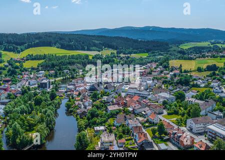 Blick auf den Luftkurort Regen am Schwarzen Regen im Bayerischen Wald Stockfoto