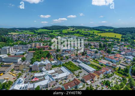 Blick auf den Luftkurort Regen am Schwarzen Regen im Bayerischen Wald Stockfoto