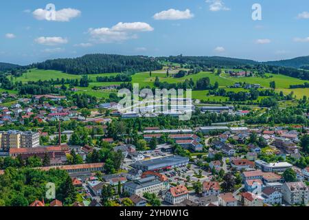 Blick auf den Luftkurort Regen am Schwarzen Regen im Bayerischen Wald Stockfoto