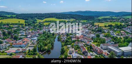 Blick auf den Luftkurort Regen am Schwarzen Regen im Bayerischen Wald Stockfoto