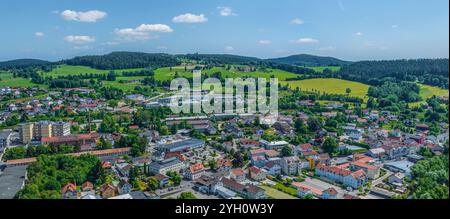 Blick auf den Luftkurort Regen am Schwarzen Regen im Bayerischen Wald Stockfoto