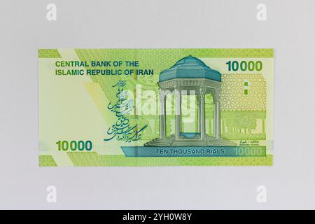 Grab von Hafez in Shiraz. Porträt aus dem Iran 10000 Rial-Banknoten Stockfoto