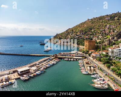 Fantastische Aussicht auf die Alanya Marina in der Türkei Stockfoto