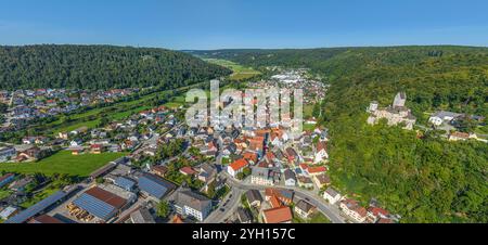 Der Naturpark Altmühltal rund um das Marktdorf Kipfenberg im Landkreis Eichstätt von oben Stockfoto