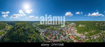 Der Naturpark Altmühltal rund um das Marktdorf Kipfenberg im Landkreis Eichstätt von oben Stockfoto