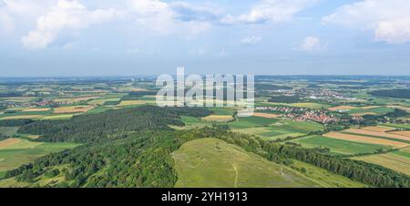 Sonniger Sommerabend im Erholungsgebiet Hesselberg bei Wassertrüdingen Stockfoto