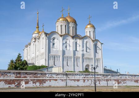 Mittelalterliche Himmelfahrt Kathedrale an einem sonnigen Septembertag. Wladimir, der Goldene Ring Russlands Stockfoto