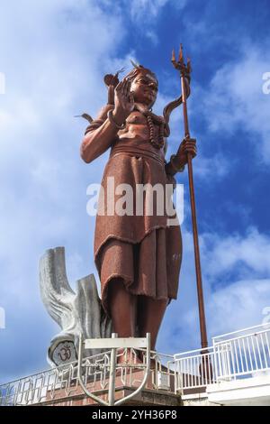 Riesige Statue von Shiva, Hindutempel Ganga Talao, Grand Bassin Indischer Ozean, Insel, Mauritius, Afrika Stockfoto