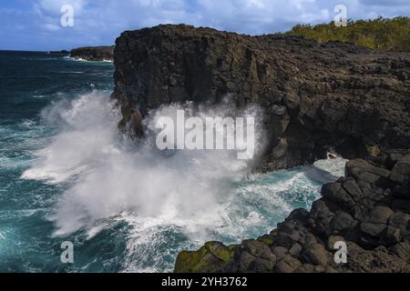 Pont Naturel, naturel Bridge, Naturbrücke, Felsbrücke, Surf, südküste, Indischer Ozean, Insel, Mauritius, Afrika Stockfoto