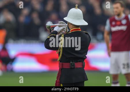 London, Großbritannien. November 2024. Der letzte Beitrag wird vor dem Spiel während des Premier League-Spiels West Ham United gegen Everton im London Stadium, London, Großbritannien, am 9. November 2024 (Foto: Alfie Cosgrove/News Images) in London, Vereinigtes Königreich am 11.9.2024. Gespielt. (Foto: Alfie Cosgrove/News Images/SIPA USA) Credit: SIPA USA/Alamy Live News Stockfoto