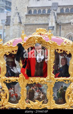 London, Vereinigtes Königreich, 9. November 2024. Die Lord Mayor's Show, eine 5 km lange Prozession durch die Square Mile der City of London, mit 7000 Teilnehmern, 200 Pferden und 200 Wagen, die Londons Vielfalt, Gemeinschaft, Kultur und Geschichte zeigen. Der neue Oberbürgermeister Alistair King stand während des historischen Prunk im Mittelpunkt und schwor dem König einen Treueid an den königlichen Justizgerichtshof. Kredit : Monica Wells/Alamy Live News Stockfoto