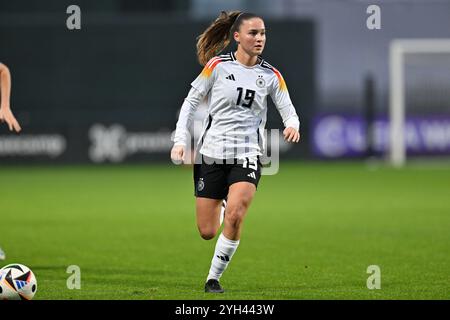 Samira Di Lauro (19) aus Deutschland, dargestellt während eines Fußballspiels zwischen den deutschen und belgischen U17-Nationalmannschaften in der UEFA-U17-Wettkampfrunde 1 Spieltag 3 in der Gruppe A2 am Samstag, 9. November 2024 in Tubize , Belgien . FOTO SPORTPIX | David Catry Stockfoto