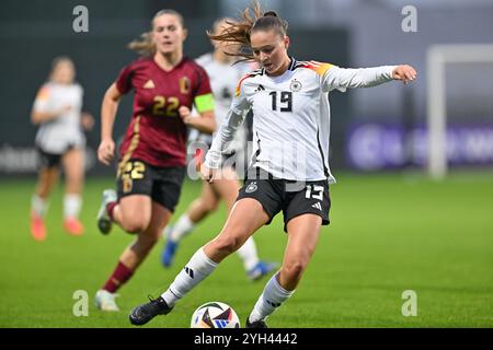 Samira Di Lauro (19) aus Deutschland, dargestellt während eines Fußballspiels zwischen den deutschen und belgischen U17-Nationalmannschaften in der UEFA-U17-Wettkampfrunde 1 Spieltag 3 in der Gruppe A2 am Samstag, 9. November 2024 in Tubize , Belgien . FOTO SPORTPIX | David Catry Stockfoto
