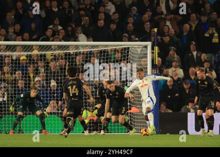 Elland Road, Leeds am Samstag, den 9. November 2024. Joel Piroe (Leeds United) während des Sky Bet Championship Matches zwischen Leeds United und Queens Park Rangers in der Elland Road, Leeds am Samstag, den 9. November 2024. (Foto: Pat Scaasi | MI News) Credit: MI News & Sport /Alamy Live News Stockfoto