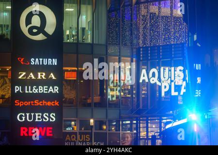Feueralarm im Aquis Plaza 09.11.2024: Aachen, , NRW, Deutschland Bild: Feueralarm und Feuerwehr am Aquis Plaza in Aachen NRW Deutschland *** Feueralarm am Aquis Plaza 09 11 2024 Aachen, , NRW, Deutschland Bild Feueralarm und Feuerwehr am Aquis Plaza in Aachen NRW Deutschland Stockfoto