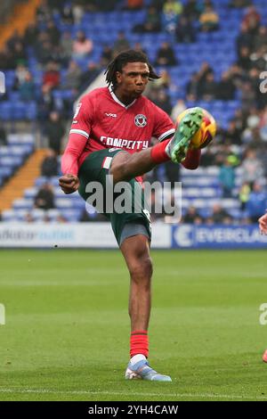 Birkenhead, Großbritannien. November 2024. Kyle Hudlin aus Newport County in Aktion. EFL Skybet Football League Two Match, Tranmere Rovers gegen Newport County, Prenton Park, Birkenhead, Wirral am Samstag, den 9. November 2024. Dieses Bild darf nur für redaktionelle Zwecke verwendet werden. Nur redaktionelle Verwendung, .PIC von Chris Stading/ Credit: Andrew Orchard Sportfotografie/Alamy Live News Stockfoto