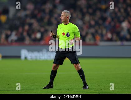 November 2024; Gtech Community Stadium, Brentford, London, England; Premier League Football, Brentford gegen Bournemouth; Schiedsrichter Darren Bond Stockfoto