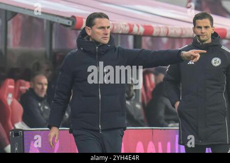 Deutschland, Sachsen, Leipzig, RB Leipzig gegen Borussia Mönchengladbach, Fussball, DFB, Bundesliga, 9. Spieltag, Spielzeit 2024/2025, RB Arena, v.l. im Bild: Gerardo Seoane B.- Mönchengladbach - Trainer, DFB/DFL VORSCHRIFTEN VERBIETEN JEDE VERWENDUNG VON FOTOGRAFIEN ALS BILDSEQUENZEN UND/ODER QUASI-VIDEO, 09.11.2024, *** DE, Sachsen, Leipzig, RB Leipzig vs Borussia Mönchengladbach, Fußball, DFB, Bundesliga, 9 Spieltag, Staffel 2024 2025, RB Arena, f l l im Bild Gerardo Seoane B Mönchengladbach Coach, DFB DFL VORSCHRIFTEN VERBIETEN JEDE VERWENDUNG VON FOTOGRAFIEN ALS BILDSEQUENZEN UND/ODER QUASI-VIDEO, 09 11 2024, Copyri Stockfoto