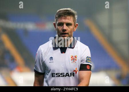 Birkenhead, Großbritannien. November 2024. Sam Finley von den Tranmere Rovers sieht zu. EFL Skybet Football League Two Match, Tranmere Rovers gegen Newport County, Prenton Park, Birkenhead, Wirral am Samstag, den 9. November 2024. Dieses Bild darf nur für redaktionelle Zwecke verwendet werden. Nur redaktionelle Verwendung, .PIC von Chris Stading/ Credit: Andrew Orchard Sportfotografie/Alamy Live News Stockfoto