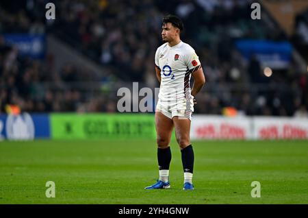 Twickenham, Vereinigtes Königreich. November 2024. Herbst International. England V Australien. Allianz Stadium. Twickenham. Marcus Smith (England) während des Rugbyspiels England gegen Australien im Herbst im Allianz Stadium in London. Quelle: Sport In Pictures/Alamy Live News Stockfoto