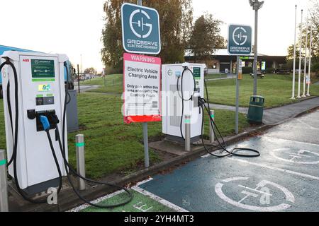 Gridserve,EV,Laden,Punkt,Bahnhof,Burtonwood,Burtonwood East,J8,M62,Autobahn,Autobahnraststätte,Servicegebiete,Dienstleistungen,England,UK,Großbritannien, Großbritannien, Stockfoto