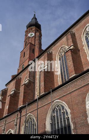 Straubing, Deutschland - 12. Oktober 2024 - St. Jakobus und St. Tiburtius Stockfoto