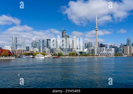 Blick auf die Skyline von Toronto vom Ontario Lake. Toronto, Kanada. Stockfoto