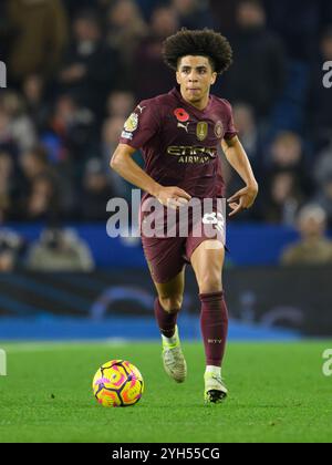 Brighton, Großbritannien. November 2024. Brighton, England – 9. November: Rico Lewis von Manchester City während des Spiels der Premier League 2024/25 zwischen Brighton und Hove Albion gegen Manchester City im Amex Stadium am 9. November 2024 in Brighton, England. (David Horton/SPP) Credit: SPP Sport Press Photo. /Alamy Live News Stockfoto