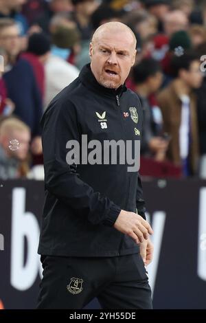London, Großbritannien. November 2024. Everton FC Trainer Sean Dyche während des Spiels West Ham United FC gegen Everton FC English Premier League am 9. November 2024 im London Stadium, London, England, Vereinigtes Königreich Credit: Every Second Media/Alamy Live News Stockfoto