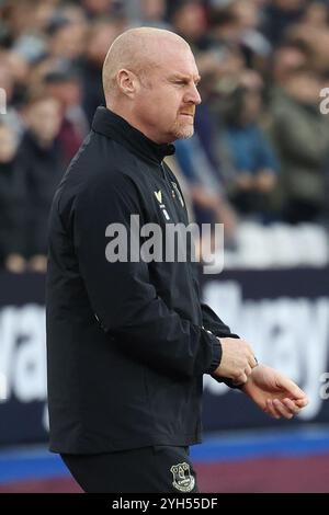 London, Großbritannien. November 2024. Everton FC Trainer Sean Dyche während des Spiels West Ham United FC gegen Everton FC English Premier League am 9. November 2024 im London Stadium, London, England, Vereinigtes Königreich Credit: Every Second Media/Alamy Live News Stockfoto