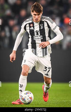 Turin, Italien, Italien. November 2024. Nicolo SAVONA von Juventus während des Spiels der Serie A zwischen Juventus FC und Torino FC im Allianz Stadion am 9. November 2024 in Turin. (Kreditbild: © Matthieu Mirville/ZUMA Press Wire) NUR REDAKTIONELLE VERWENDUNG! Nicht für kommerzielle ZWECKE! Stockfoto