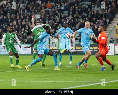 Edinburgh, Großbritannien. November 2024. Scottish Premiership - Hibernian FC gegen St Mirren FC 09.11.20/24 Hibs' Stürmer Elie Youan kommt nahe, als Hibs in der ersten Phase der schottischen Premiership im Easter Road Stadium in Edinburgh gegen St Mirren antreten. Quelle: Ian Jacobs/Alamy Live News Stockfoto