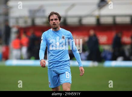 München, Deutschland, 09. November 2024: Fussball, Herren, 3.Liga, Saison 2024/2025, TSV 1860 München - SV Waldhof Mannheim, Grünwalder Stadion David Philipp (TSV 1860 München) Kopf, Oberkörper stehend DFB-Vorschriften verbieten jede Verwendung von Fotografien als Bildsequenzen und/oder Quasi-Video Stockfoto