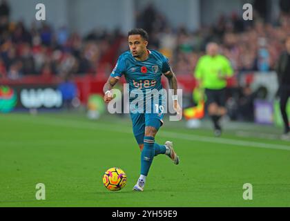 Brentford, London, Großbritannien. November 2024; Gtech Community Stadium, Brentford, London, England; Premier League Football, Brentford gegen Bournemouth; Justin Kluivert vom AFC Bournemouth am Ball Credit: Action Plus Sports Images/Alamy Live News Stockfoto