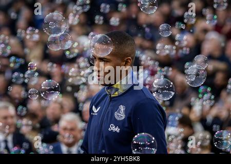 London, Großbritannien. November 2024. London, England, 9. November 2024: Ashley Young (18 Everton) vor dem Spiel der Premier League zwischen West Ham und Everton im London Stadium. (Pedro Porru/SPP) Credit: SPP Sport Press Photo. /Alamy Live News Stockfoto