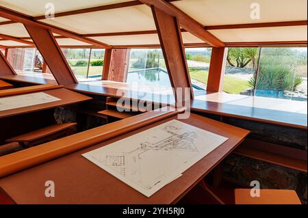 Innenansicht; Zeichentische; Frank Lloyd Wright's Taliesin West; Scottsdale; Arizona; USA Stockfoto