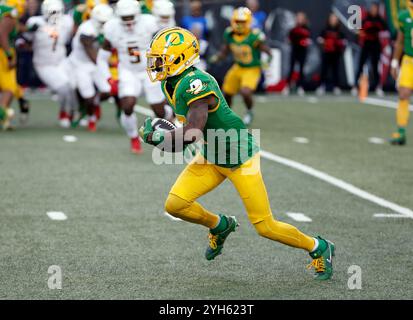 Autzen Stadium, Eugene, OR, USA. November 2024. Evan Stewart (7) während des NCAA-Fußballspiels zwischen den Maryland Terrapins und den Oregon Ducks im Autzen Stadium, Eugene, OR. Larry C. Lawson/CSM/Alamy Live News Stockfoto