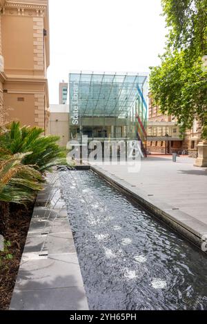 Der moderne Spence Wing Eingang zur State Library of South Australia, North Terrace, Adelaide, South Australia, Australien Stockfoto