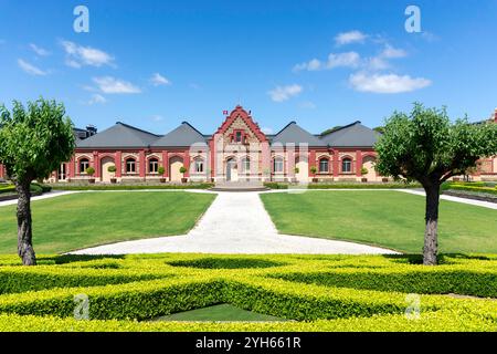 19. Jahrhundert Chateau Tanunda Winery from Gardens, Basedow Road, Tanunda, Barossa Valley, South Australia, Australien Stockfoto