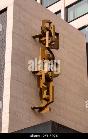 Rotterdam, Niederlande - 10. Oktober 2021: Außenansicht des türkischen Konsulats in Westblaak, Rotterdam, NL. Stockfoto