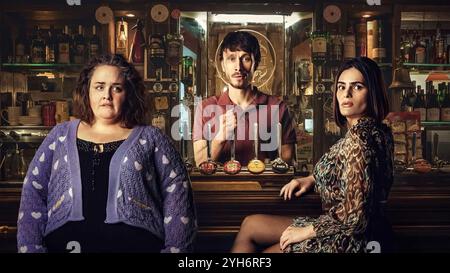 RICHARD GADD, JESSICA GUNNING und NAVA MAU in BABY RENTIER (2024), Regie: WERONIKA TOFILSKA und JOSEPHINE BORNEBUSCH. Quelle: CLERKENWELL FILMS / Album Stockfoto